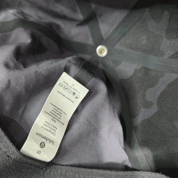 lululemon athletica Black and Charcoal Camo Hat - Picture 3 of 4